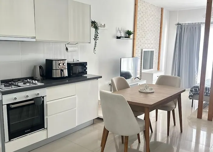 Long Iskele - Caesar , Near Famagusta * 파라림니